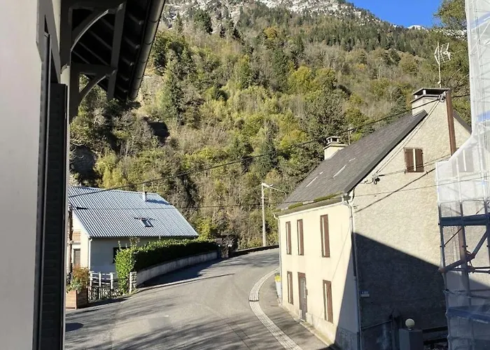 Rioulet 1 - Tres Beau Avec Mezzanine Et Balcon Proche Du Centre De Mae-1124 バレージュ